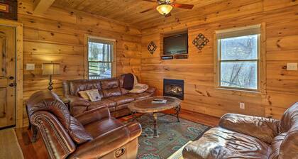 Decks & Panoramic Views: Rustic Sparta Cabin