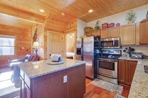 House (2 Bedrooms) | Interior