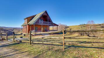 House (2 Bedrooms) | Exterior