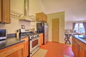 Cottage (2 Bedrooms) | Interior