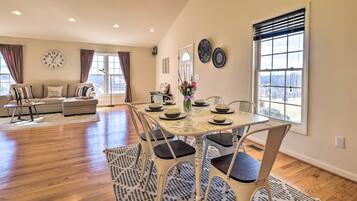 Cottage (2 Bedrooms) | Interior