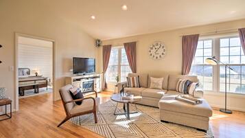 Cottage (2 Bedrooms) | Interior