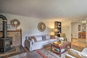 House (3 Bedrooms) | Interior - Woodsy Diamond Point Getaway - 5 Mi to Lake George (Lake George)