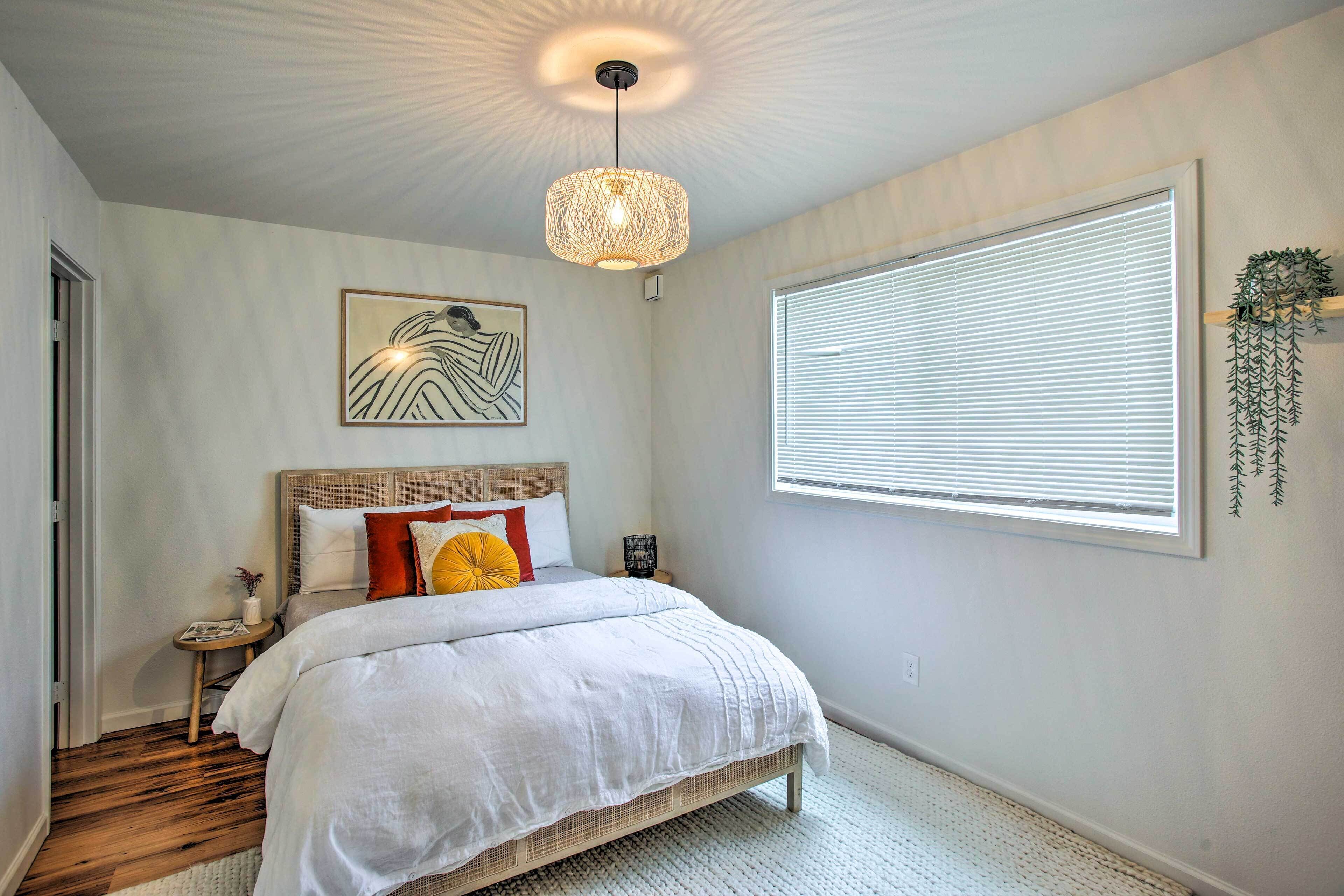 Family-friendly Tacoma Home w/ Private Yard!