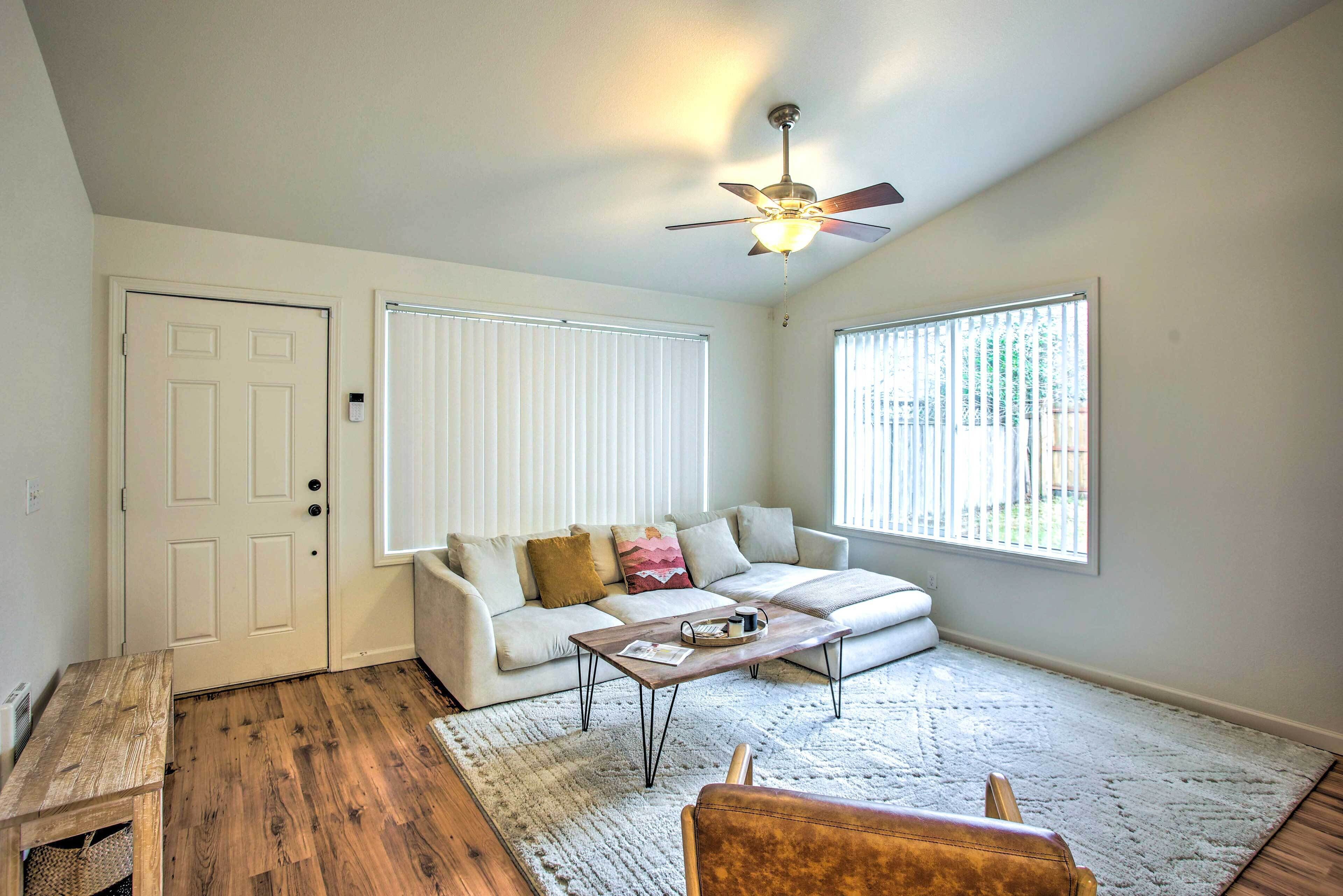 Family-friendly Tacoma Home w/ Private Yard!