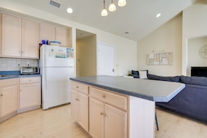 Apartment (3 Bedrooms) | Interior - Ocean City Family Getaway ~ Qtr-mi to Beach! (Ocean City)