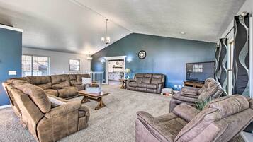 House (4 Bedrooms) | Interior