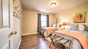 House (2 Bedrooms) | 2 bedrooms, laptop workspace, bed sheets
