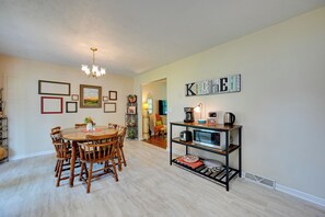 House (2 Bedrooms) | Interior