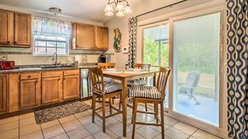 House (1 Bedroom) | Interior