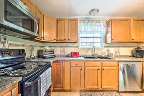 House (1 Bedroom) | Interior