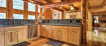 넓은 트윈 마운틴 휴가 임대지 5에이커!