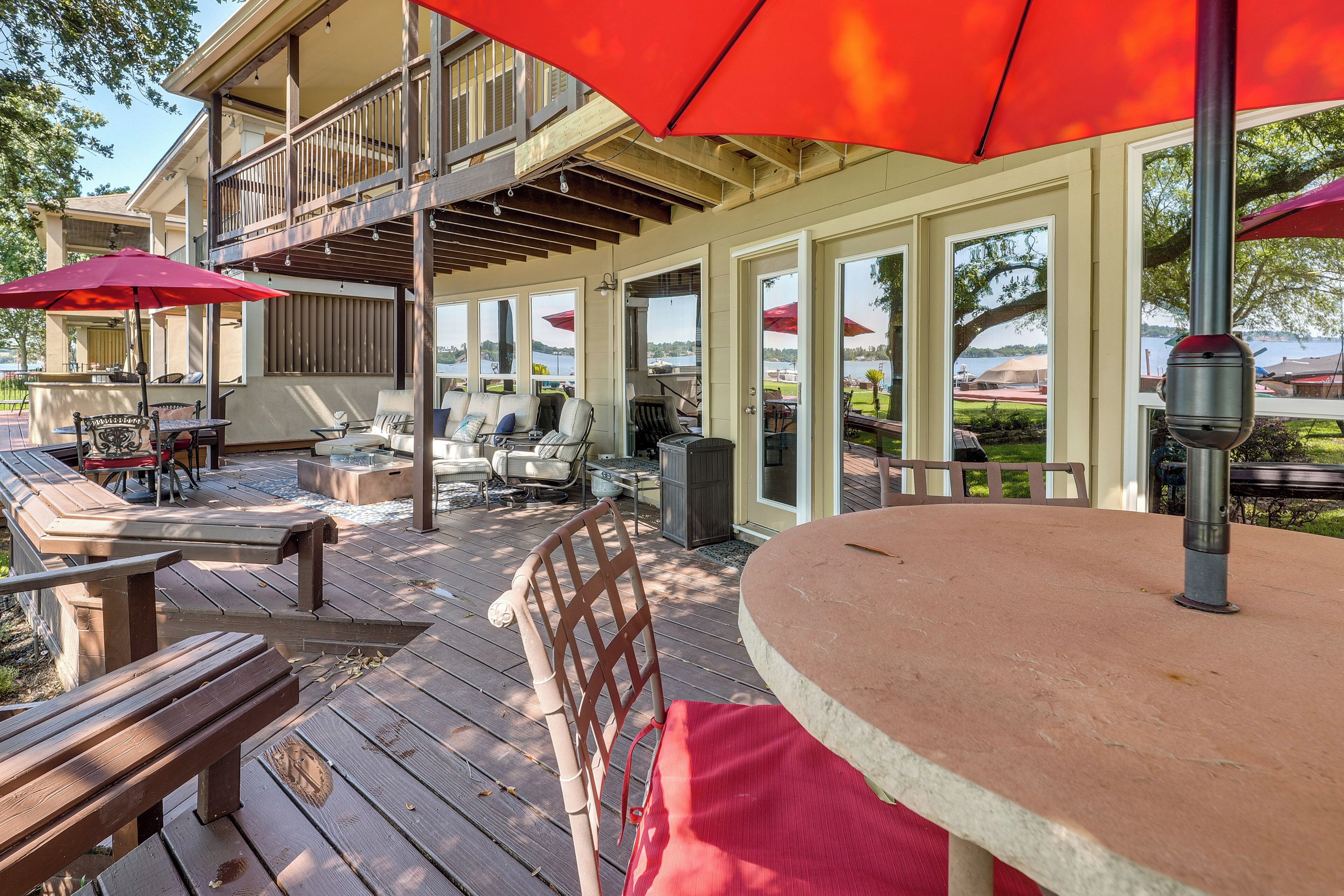 Lakefront Montgomery Home w/ Porch & Dock!