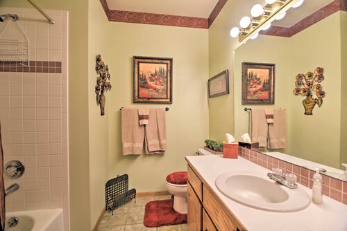 Charming Home w/ Yard ~ 12 Mi to Fort Collins