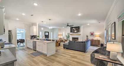 New Everything! Comfy Home w/ Deck & Trail Access!