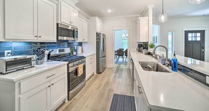 New Everything! Comfy Home w/ Deck & Trail Access!