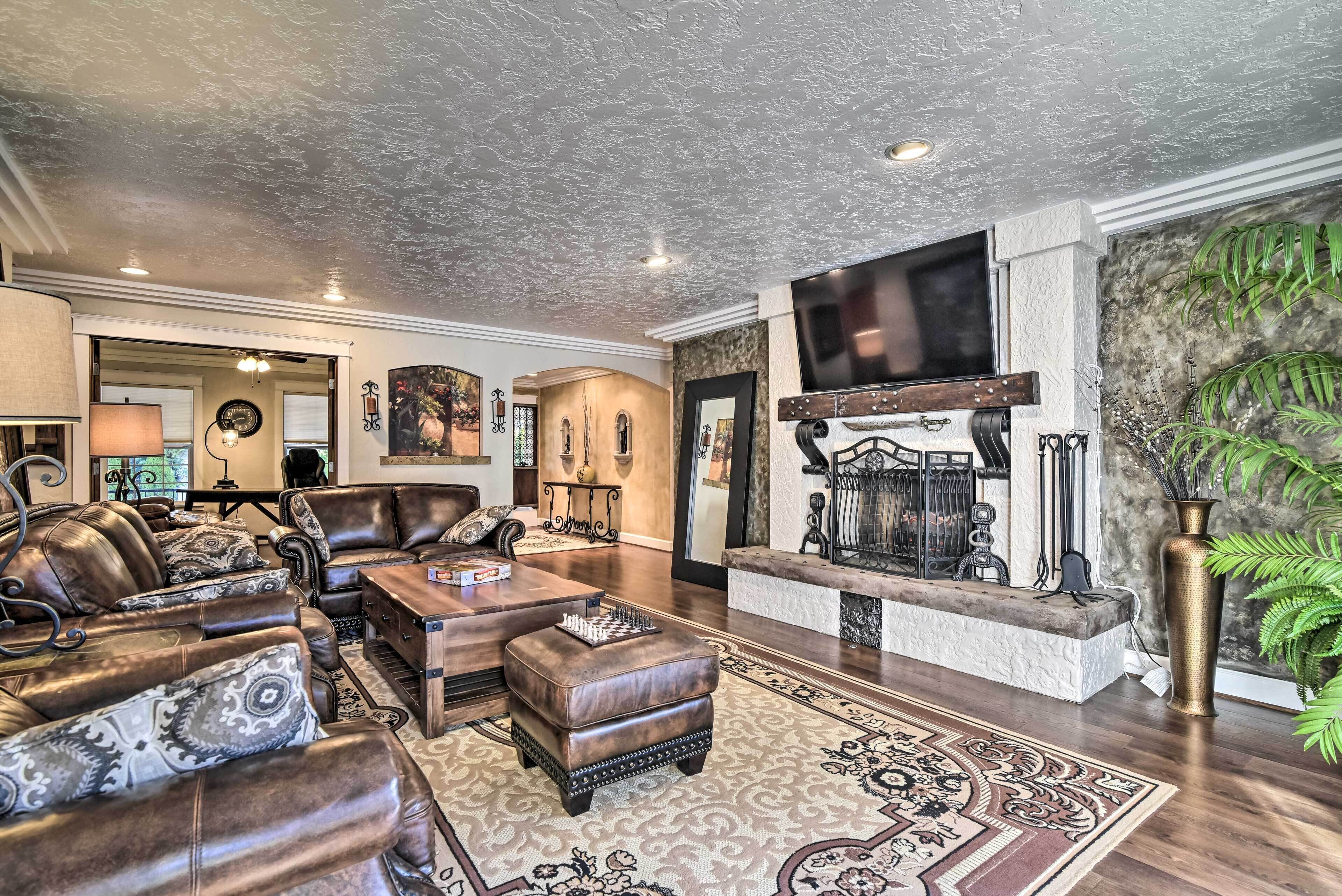 Milwaukie Vacation Rental w/ Backyard, Office