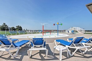 Interior - Lakefront Condo w/ Pool Access in Osage Beach! (Osage Beach)