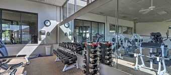 Lakefront Condo w/ Pool Access in Osage Beach!