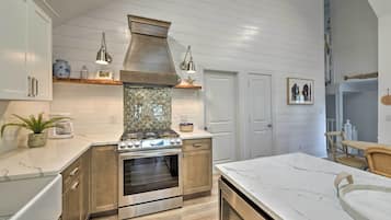 Apartment (1 Bedroom) | Interior