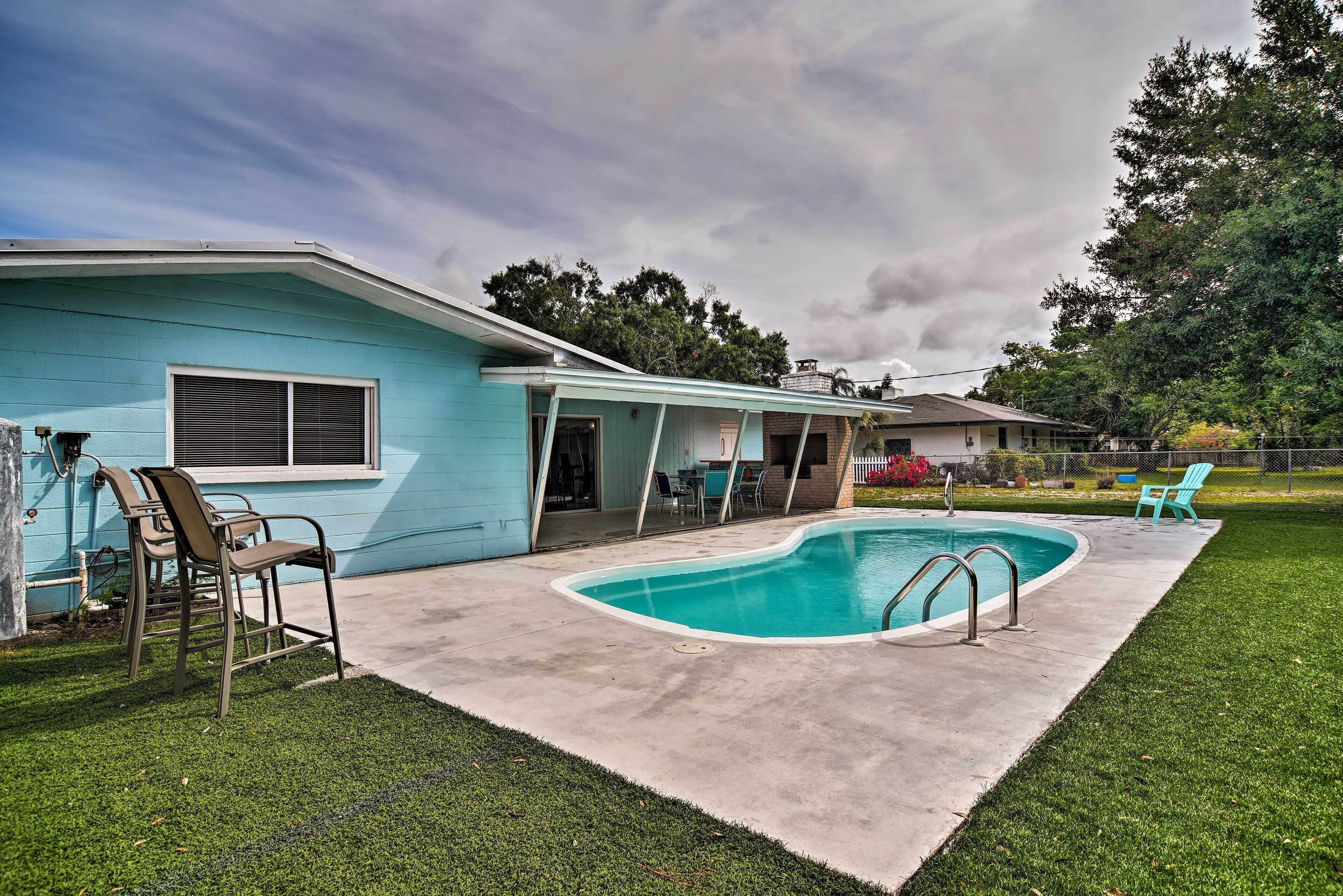 Sarasota Home W/large Backyard & Water Access