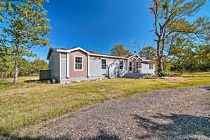 House (5 Bedrooms) | Interior - Calm Retreat w/ Ponds ~ 12 Mi to Somerville Lake (Somerville)