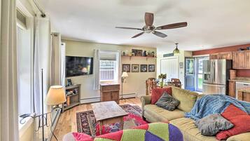 House (2 Bedrooms) | Interior