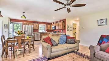 House (2 Bedrooms) | Front of property