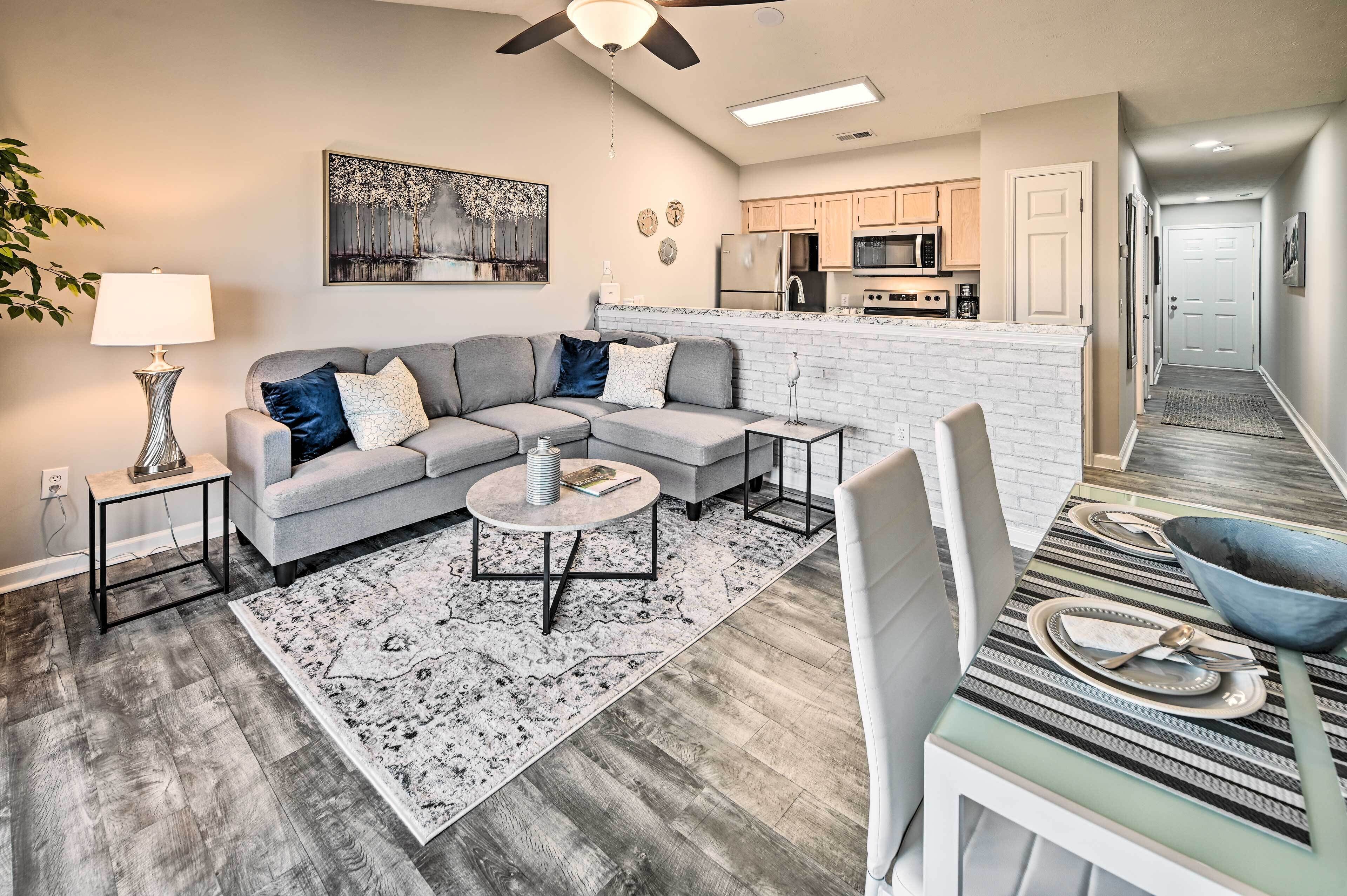 Myrtle Beach Resort Condo: On-site Golf!