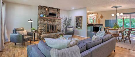 House (3 Bedrooms) | Living area | Fireplace