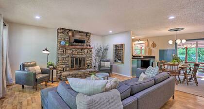 Dog-friendly Bella Vista Home w/ Grill + Deck