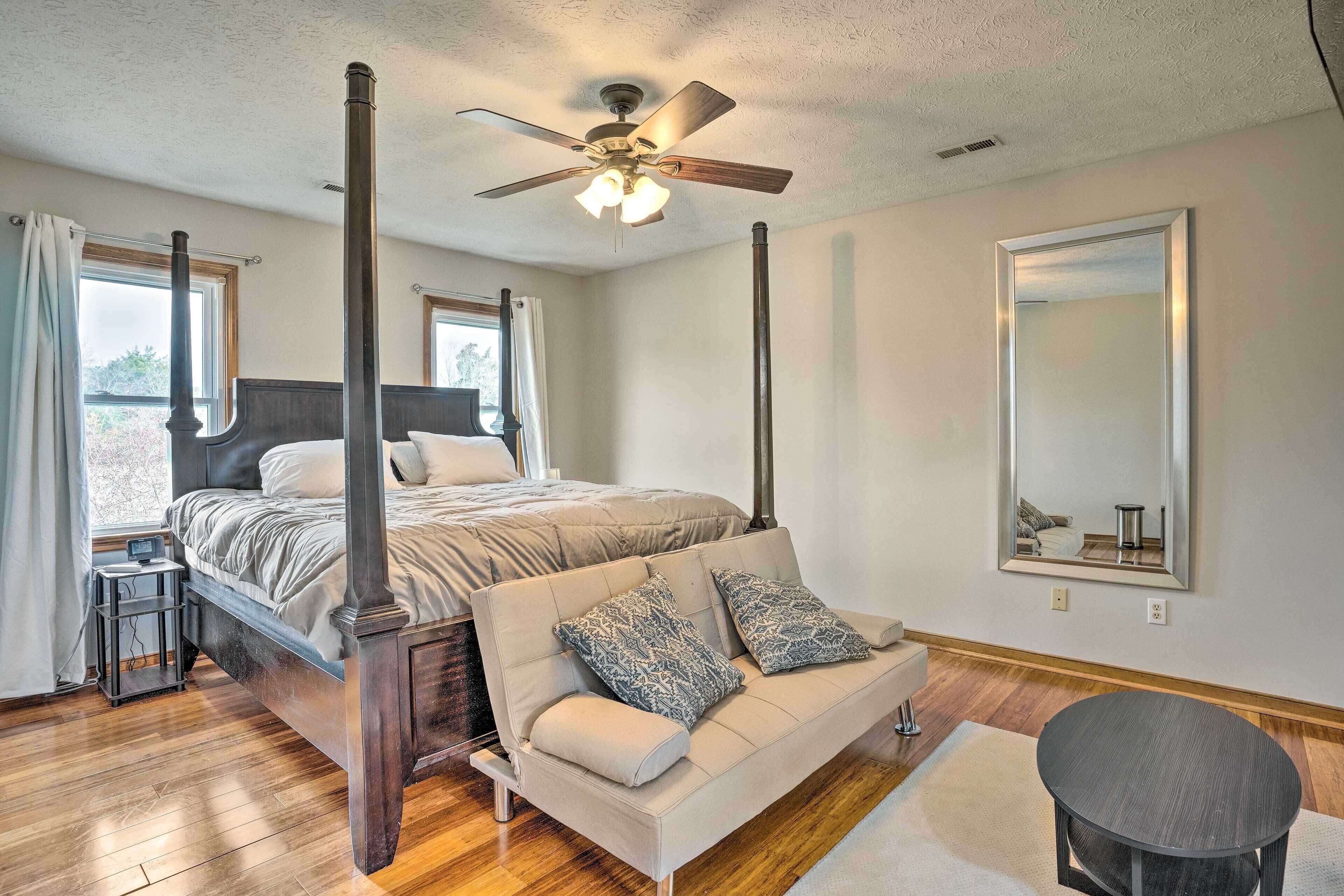 House (4 Bedrooms) | Interior