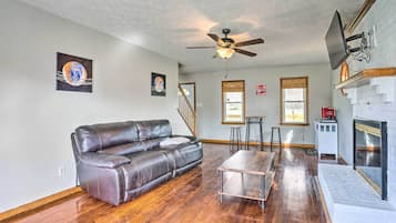 House (4 Bedrooms) | Front of property