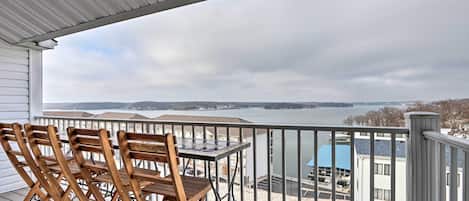 Apartment (3 Bedrooms) | Property grounds