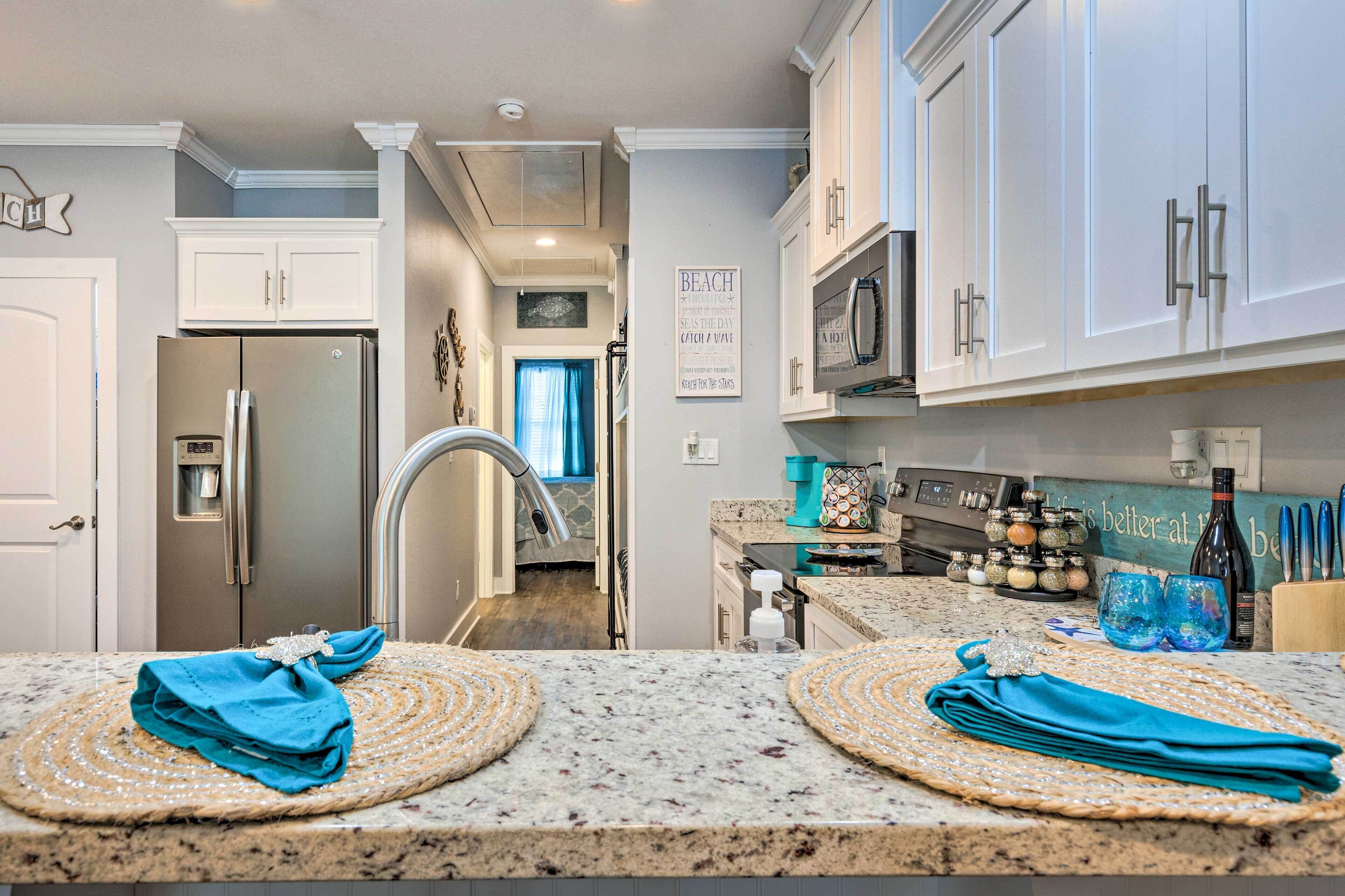 Dauphin Island Retreat: 2 Blocks to Beach!