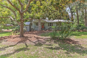 Interior - 1 Mi to Old Town Bluffton: Home w/ Screened Porch (Bluffton)