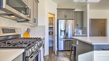 Rumah (4 Bedrooms) | Interior