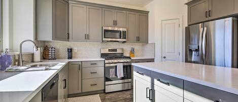 House (4 Bedrooms) | Interior