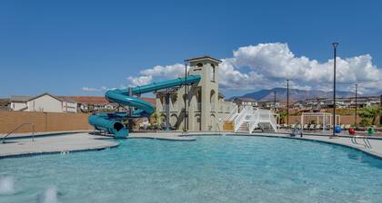 Hike & Golf: Washington Home w/ Hot Tub Access