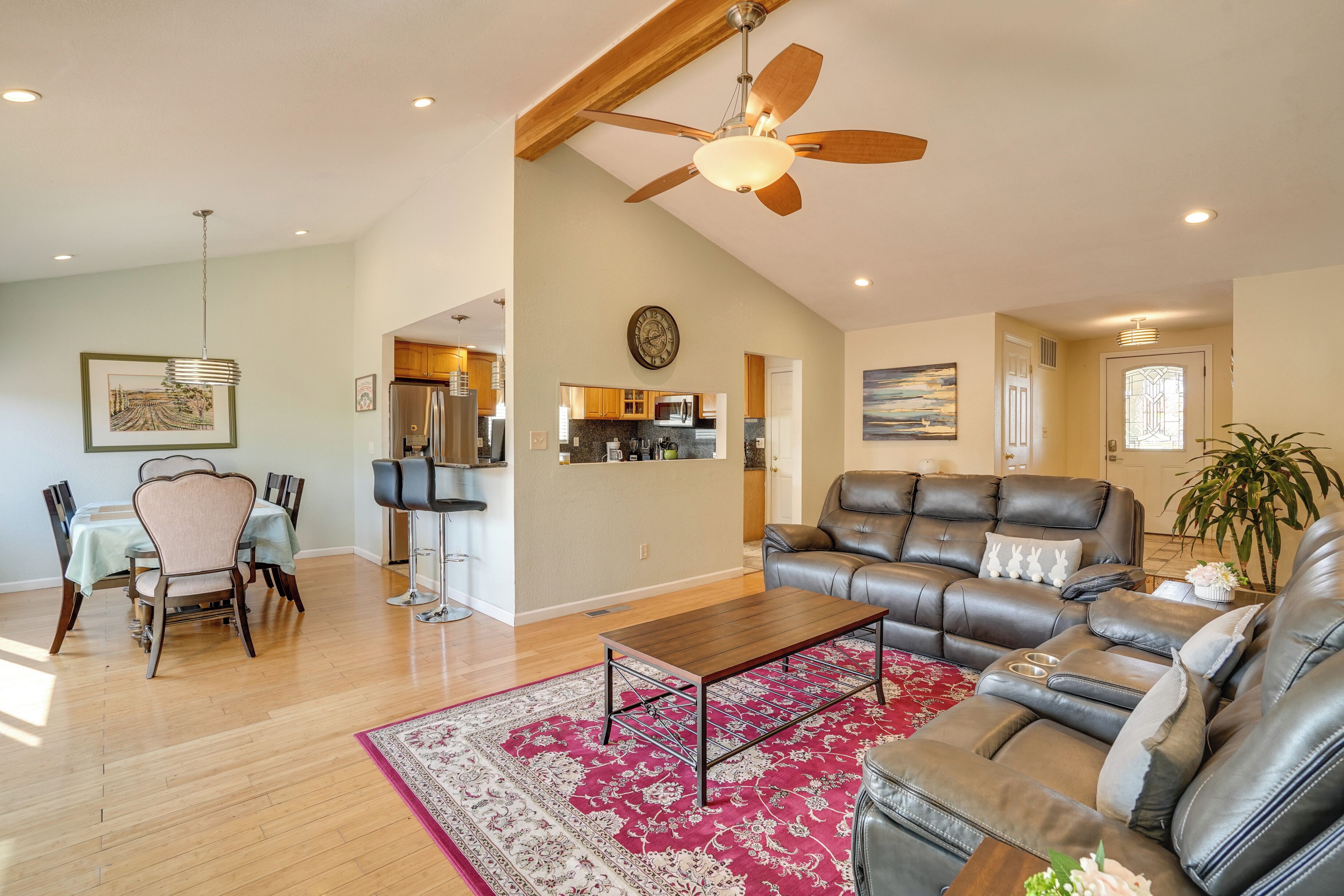 Vallejo Home W/spacious Deck, Hot Tub & Views