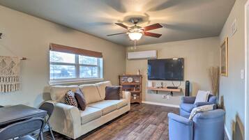 House (2 Bedrooms) | Front of property