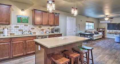 Welcoming Tow Home ~ 1 Mi to Lake Buchanan!