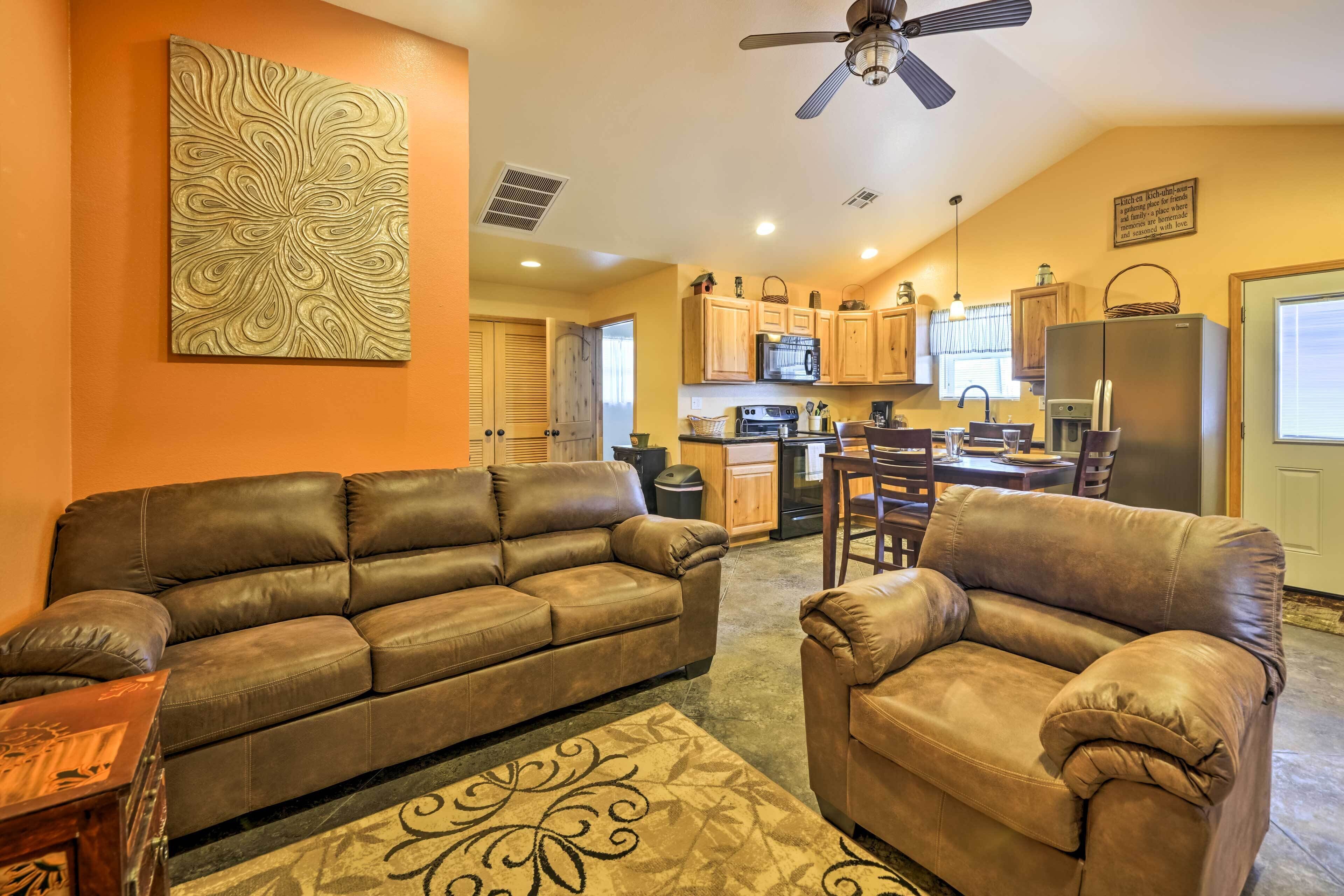 The Bunkhouse at Rolling Meadows Ranch w/ Grill!