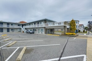 Apartment (0 Bedroom) | Interior - Ocean City Condo w/ Pool: Walk to Boardwalk! (Ocean City)