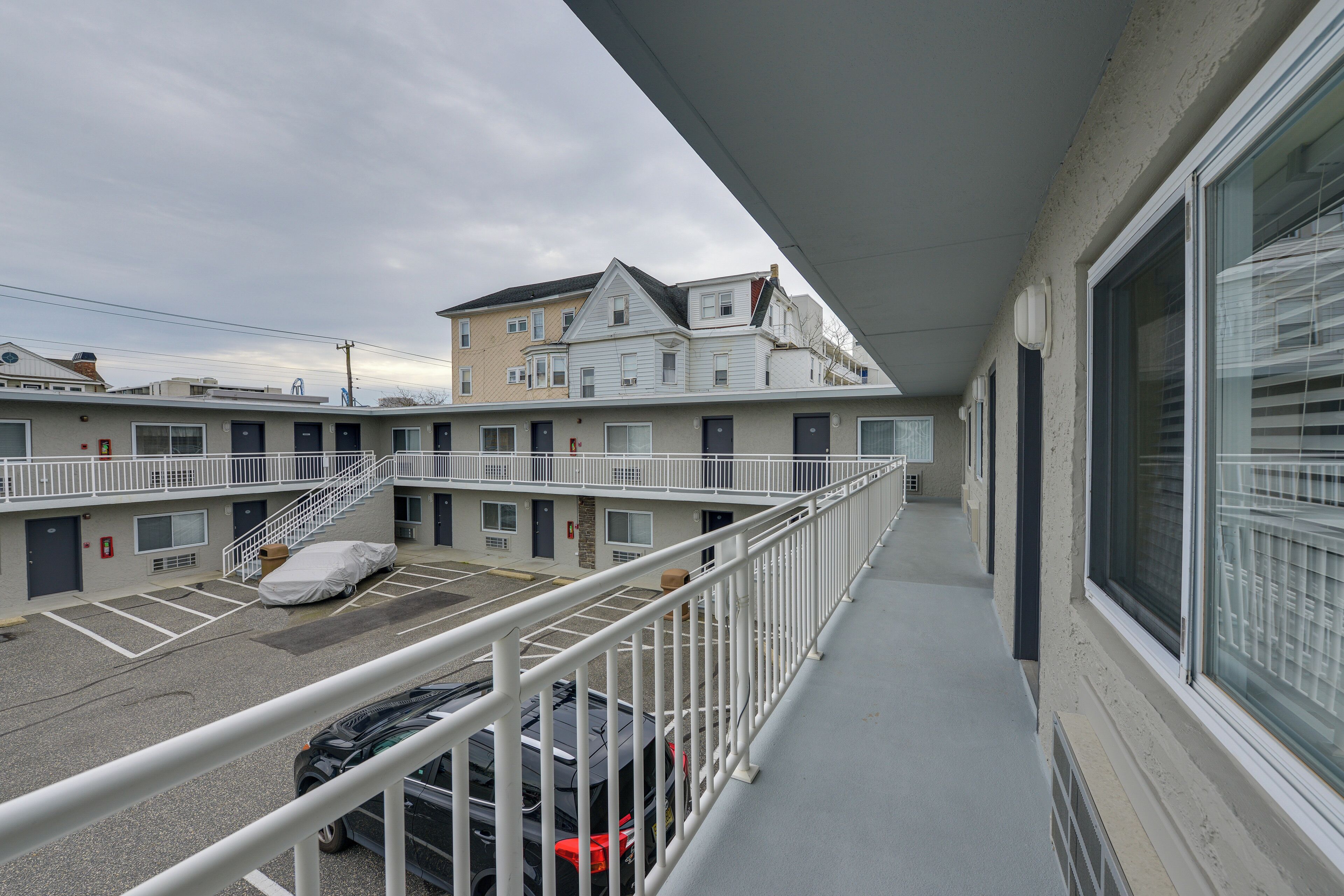 Ocean City Condo w/ Pool: Walk to Boardwalk!
