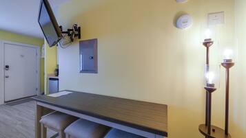 Apartment (0 Bedroom) | Interior