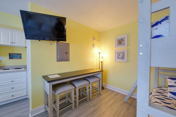 Apartment (0 Bedroom) | Interior