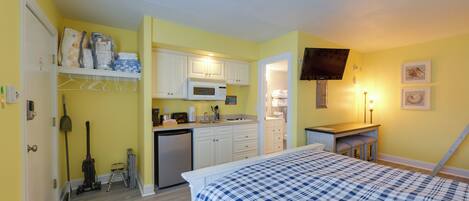 Apartment (0 Bedroom) | Interior