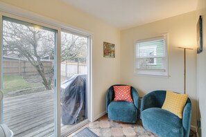 House (2 Bedrooms) | Interior - Charming Tacoma Vacation Home w/ Fenced Yard (Tacoma)