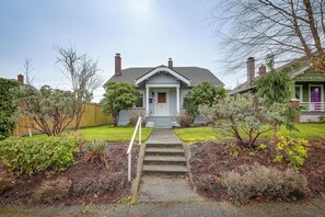 House (2 Bedrooms) | Front of property